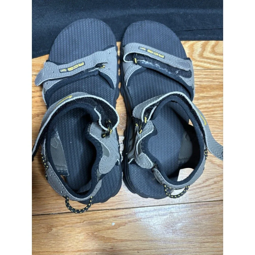 Nike ACG Sandal Men's Size 7 Brown Black Yellow Color way Straps Water Hiking